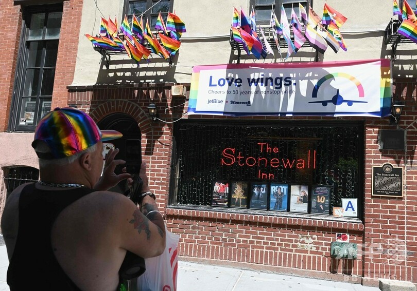 NY市警、50年前のストーンウォール事件を謝罪 LGBT運動の発端