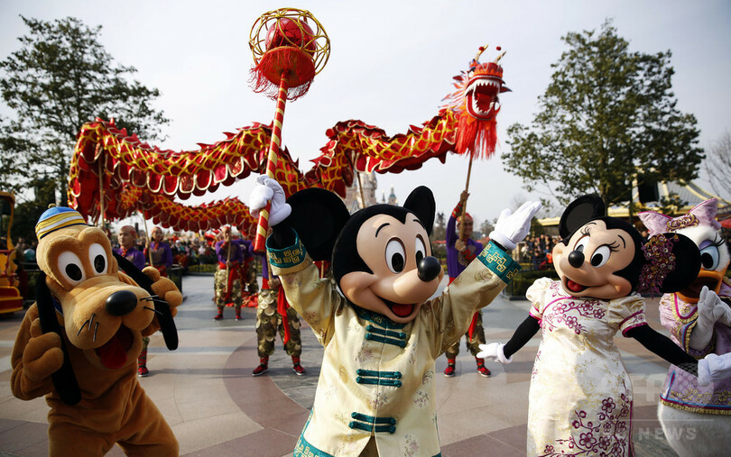 上海ディズニーランド 中国テーマパーク業界の希望の光 写真2枚 国際ニュース Afpbb News