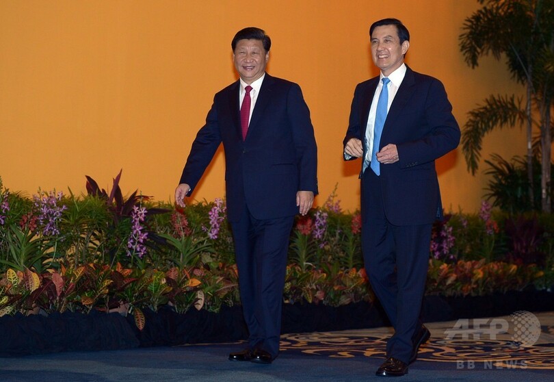 中台首脳が歴史的会談、習主席「中台は一つの家族」