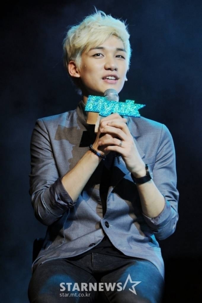 VIXXのHYUK、10年共にしたJellyfishを離れ新たなスタート – KOREA WAVE 