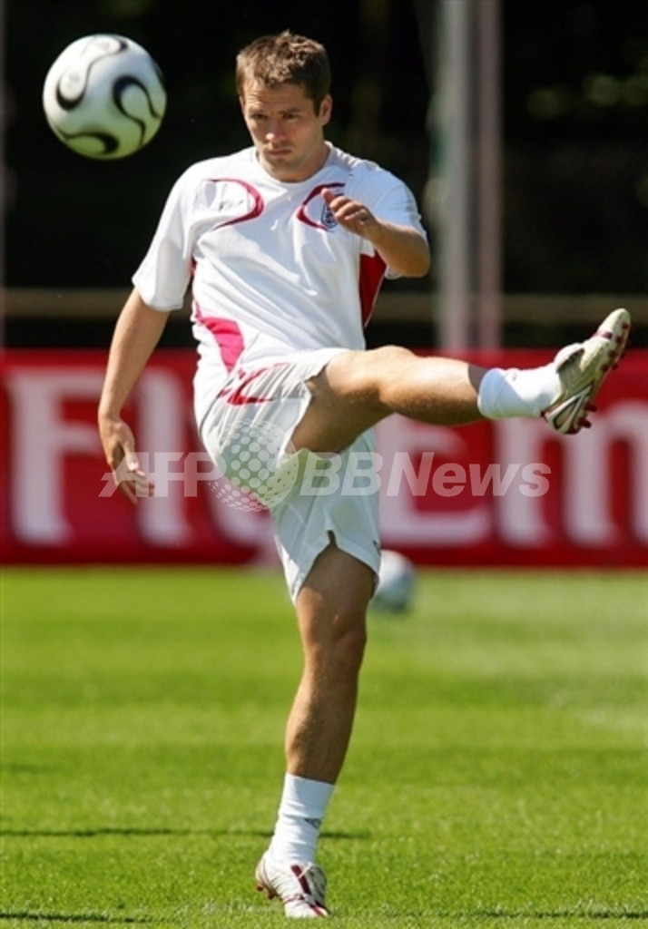 ＜サッカー プレミアリーグ＞ローダー監督 オーウェンの復帰がずれ込む事を示唆 英国 写真1枚 国際ニュース：AFPBB News