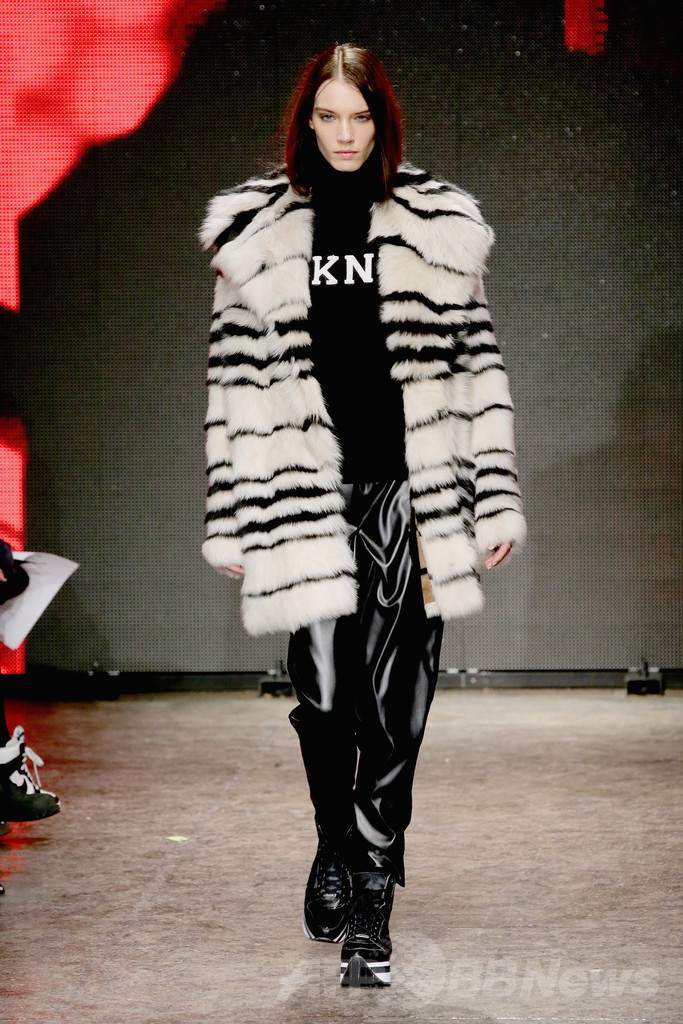 ＜14/15年秋冬NYコレクション＞DKNY