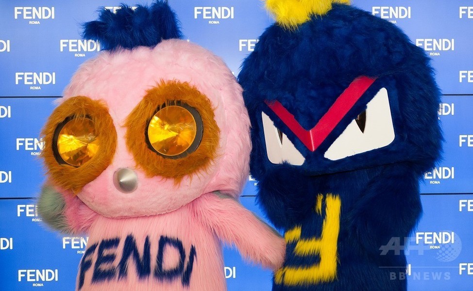 フェンディ、「フェンディルミ」のファーチャーム発売