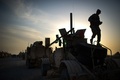 イラク南部ナシリヤ郊外の軍事基地に駐留する米兵（2011年12月17日撮影、資料写真）。(c)Martin BUREAU / AFP