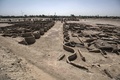 エジプト・ルクソール近郊で発見された古代都市遺構（2021年4月10日撮影）。(c)Khaled DESOUKI / AFP