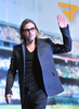 ブラット・ピット（Brad Pitt）主演の新作映画『マネー・ボール（Moneyball）』のジャパンプレミアが9日、都内で開催され、来日中のピットがアンジェリーナ・ジョリー（Angelina Jolie）とともに登場した。同作品は11日から全国ロードショーとなる。写真は、舞台あいさつを行うピット（2011年11月9日撮影）。(c)AFP/KAZUHIRO NOGI