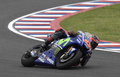 世界ロードレース選手権第2戦アルゼンチンGP、MotoGPクラス決勝に臨むモビスター・ヤマハのマーベリック・ビニャーレス（2017年4月9日撮影）。(c)AFP/JUAN MABROMATA