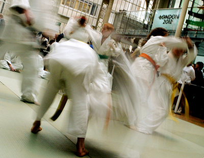 小1柔道死亡事故、指導者に罰金100万円 大阪地裁判決