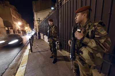 仏で「サイバー聖戦」相次ぐ、サイト数百件が乗っ取り被害