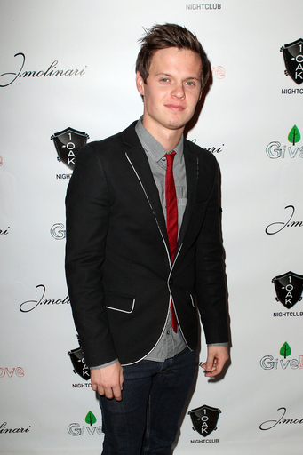 ラスベガスでチャリティ・パーティ、ケイティ・ペリーやヒルトン姉妹ら出席