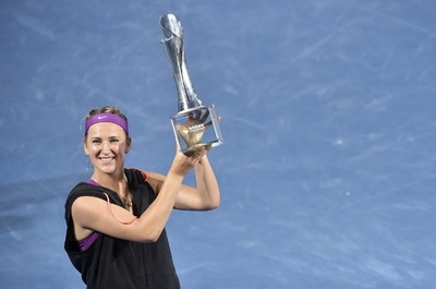 アザレンカがブリスベーン国際を制す、ケルバーに快勝