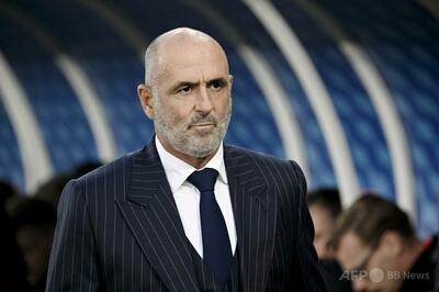 ポーランド代表監督が辞任 レワンドフスキと確執