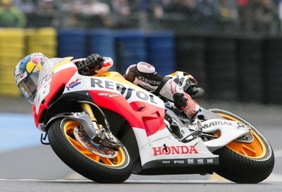 ペドロサが2連勝、総合首位に フランスGP