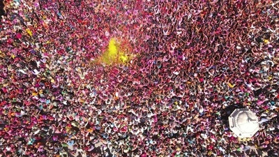 動画:カラフルに春の訪れ祝う、ヒンズー教の祭り「ホーリー」
