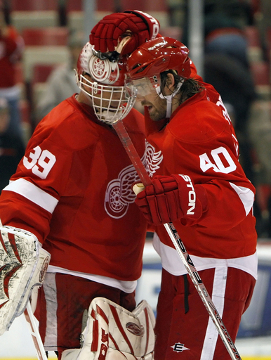 レッドウィングス アバランチを降し6連勝