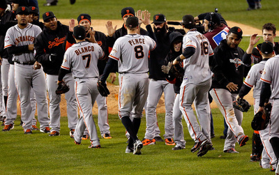 ジャイアンツ3連勝で王手、2試合連続完封勝ち ワールドシリーズ