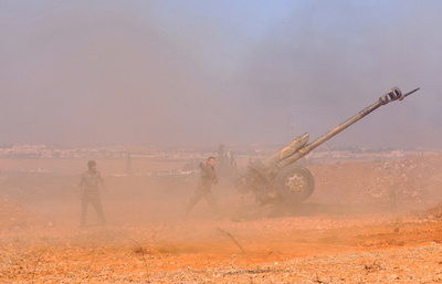 シリア軍、アレッポ東部に猛攻 ラッカ周辺では米軍に初の戦死者