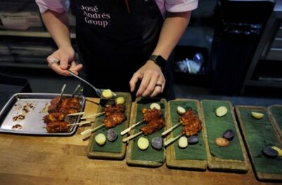 「細胞一つからソーセージまで」たった8日間…代替肉の食卓、遠くない