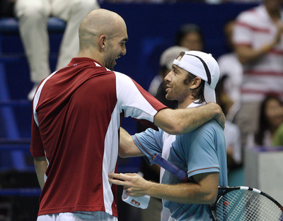 ベッカー メッフェルト降し準決勝進出を決める