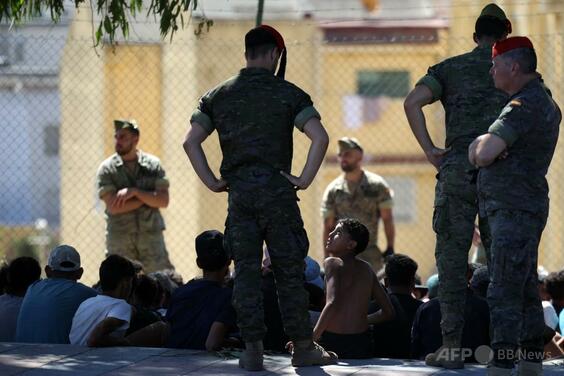 モロッコからスペイン飛び地に移民殺到、死者72人に 両国発表に隔たり