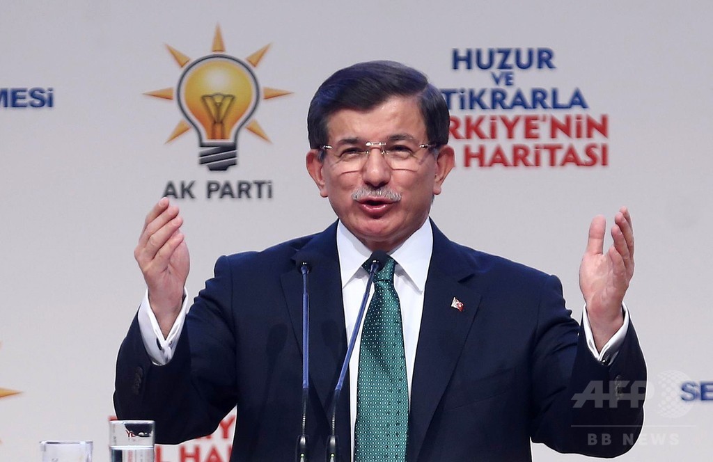 ISとトルコは「360度違う」、首相の失言が物笑いの種に ISとトルコは「360度違う」、首相の失言が物笑いの種に