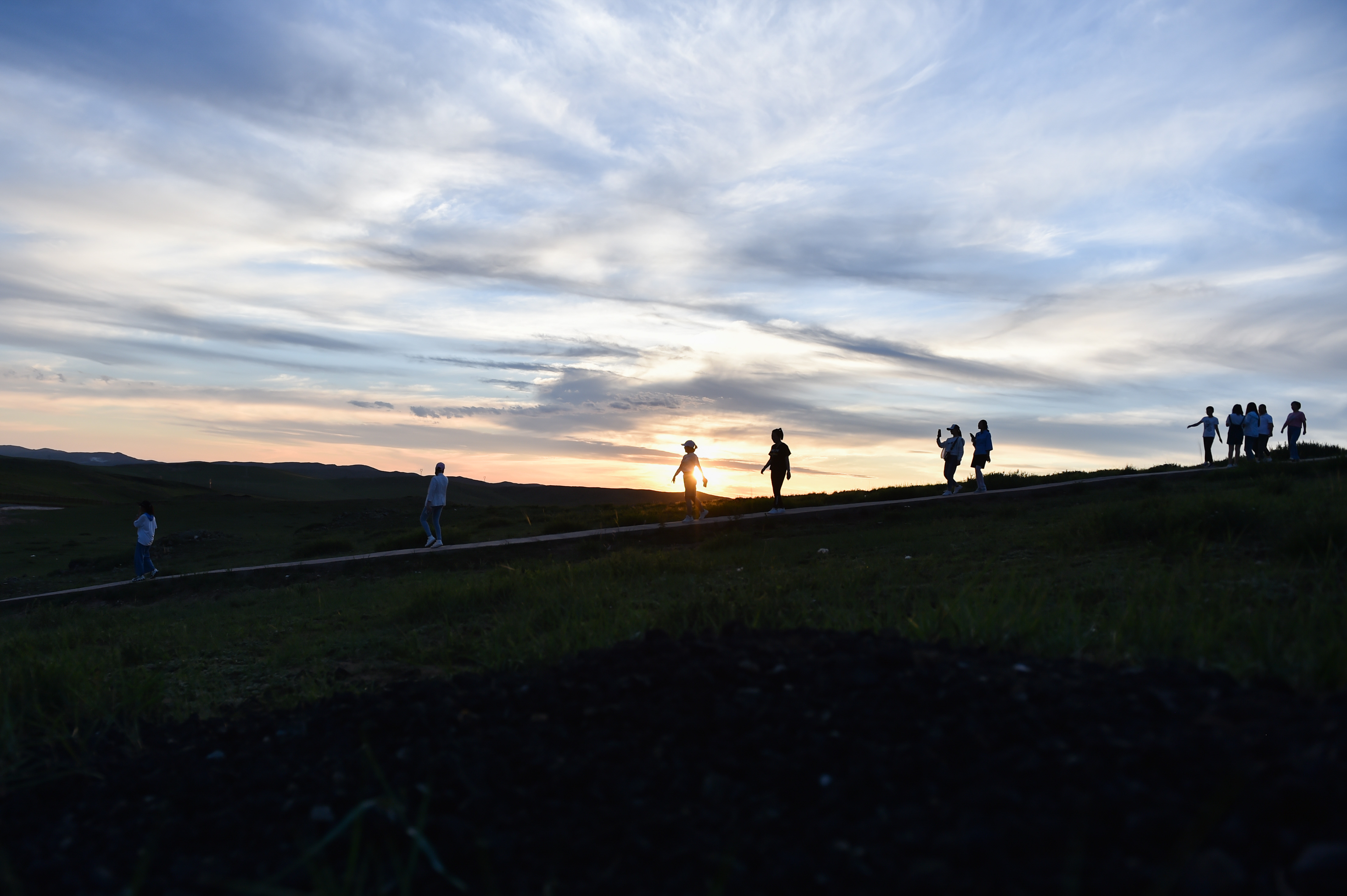 緑の草原に広がる火山群 内モンゴル自治区 写真13枚 国際ニュース:AFPBB News