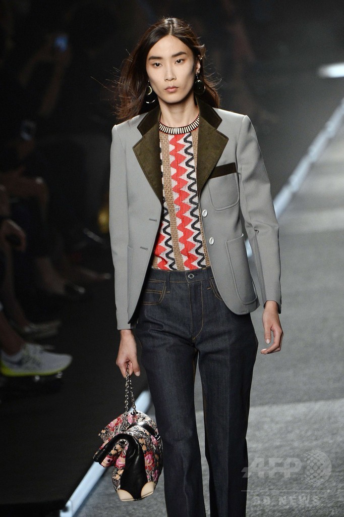 「ルイ・ヴィトン ファウンデーション」で初のショー、「ルイ・ヴィトン」15年春夏