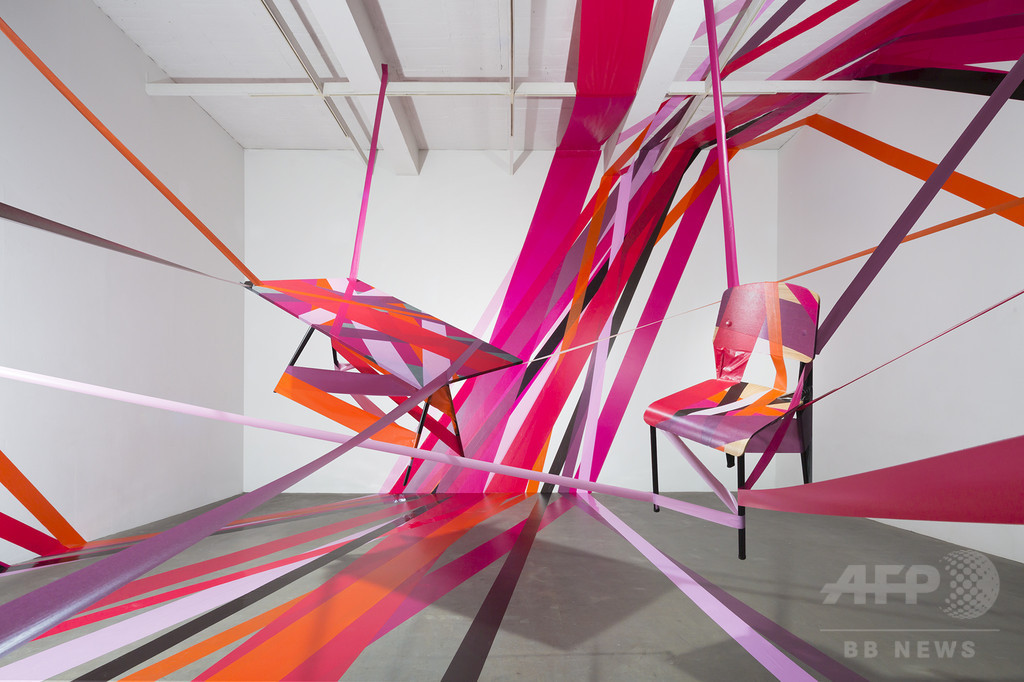 “色を貼る”新感覚の空間装飾テープ誕生