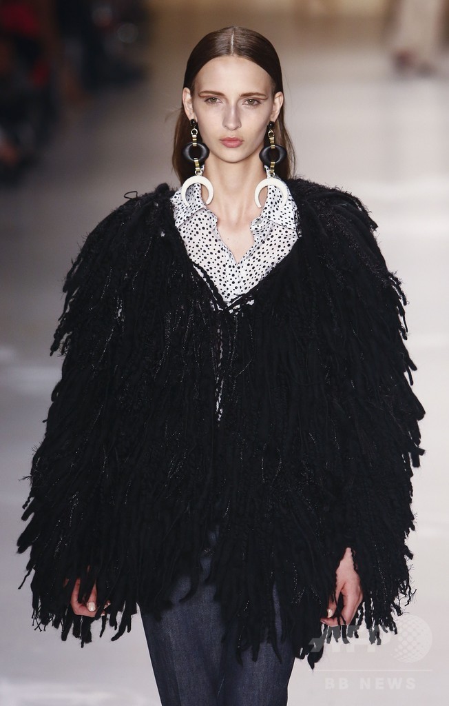 ドナテラ・ヴェルサーチもコレクション発表、「サンパウロ・ファッション・ウィーク」開催