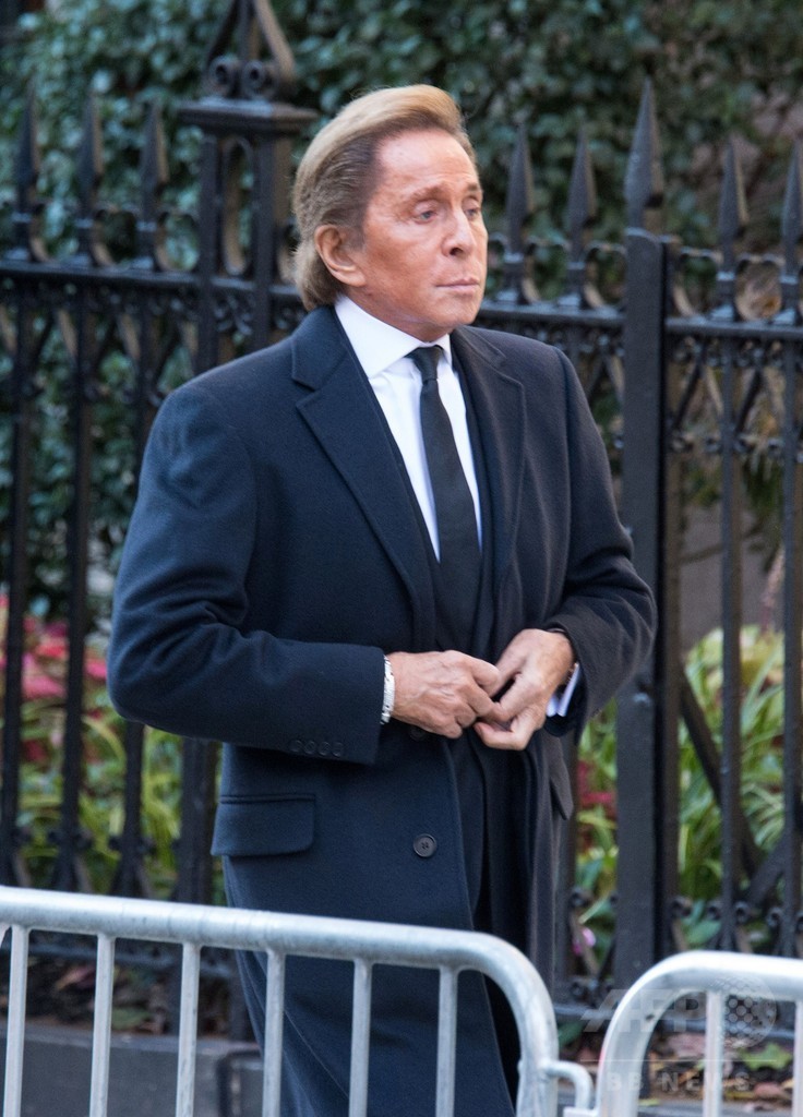 ヒラリー・クリントンやアナ・ウィンターらも出席、オスカー・デ・ラ・レンタ氏葬儀