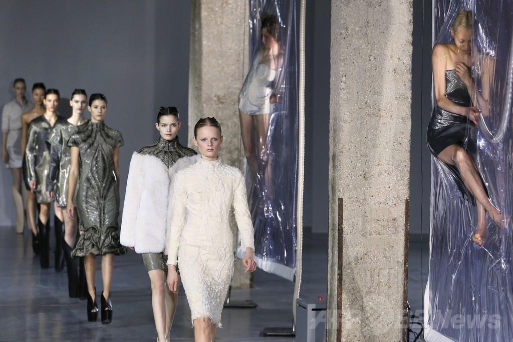 ＜14/15年秋冬パリコレクション＞イリス・ヴァン・ヘルペン