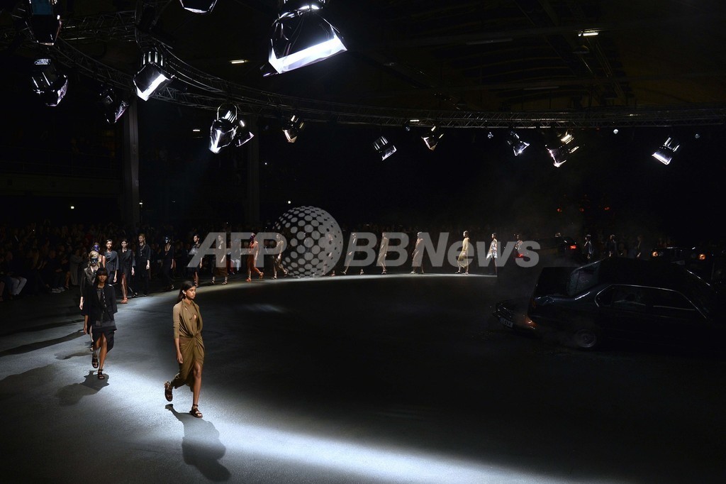 ＜14年春夏パリコレクション＞ジバンシィ