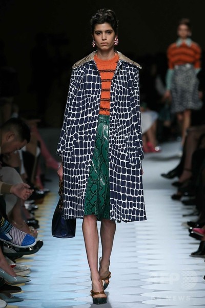 「ミュウミュウ」南青山店オープン、ショー＆パーティーを開催