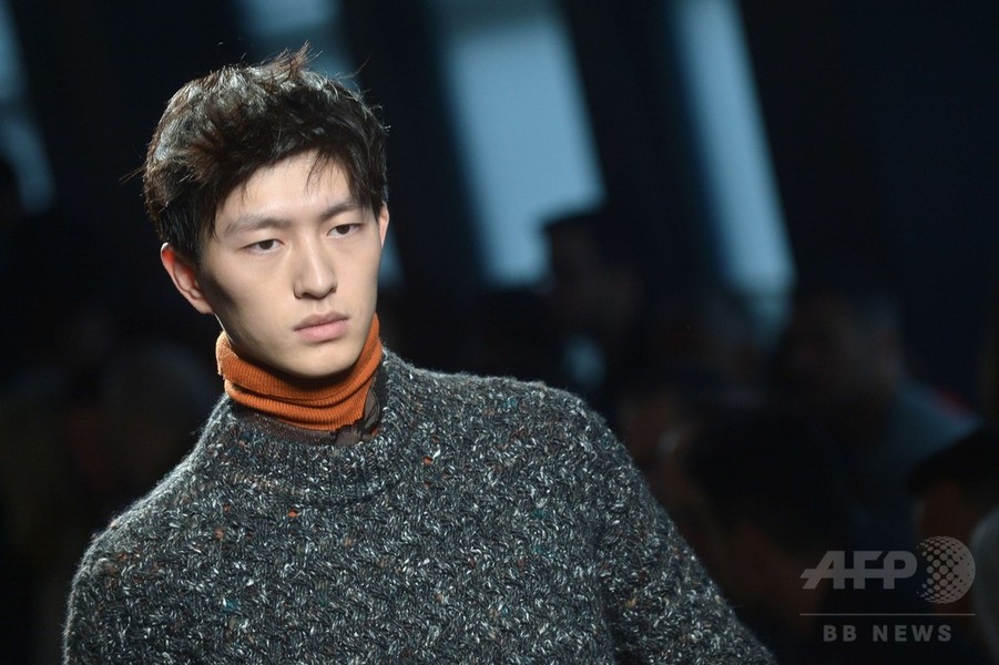 コーデュロイ素材で快適さを追求、「ボッテガ・ヴェネタ」15/16年秋冬メンズ