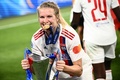 女子サッカー欧州チャンピオンズリーグ決勝、FCバルセロナ対オリンピック・リヨン。優勝を喜ぶオリンピック・リヨンのアーダ・ヘーゲルベルグ（2022年5月21日撮影）。(c)Marco BERTORELLO / AFP