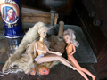レバノンの映画監督ジョスリン・サーブ（Jocelyne Saab）の写真展に展示された作品で、バービー（Barbie）人形を撮影したもの（2007年11月23日撮影）。(c)AFP/JOCELYNE AAB