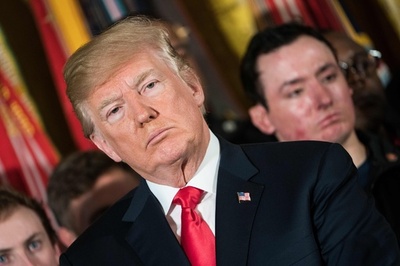 トランプ氏、生放送のテレビ番組でマシンガントーク 独演会状態