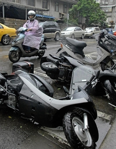 強盗しかけて刺した女性に愛告白、逮捕 台湾