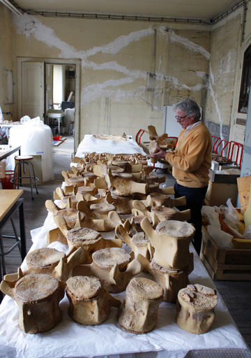 博物館職員が収蔵品を盗みネット転売、罰金わずか120円 フランス