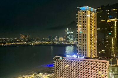 イラン攻撃が突き付ける「現実」 ドバイの外国人インフルエンサーに衝撃