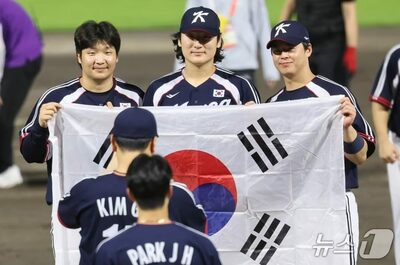 韓国野球、全員プロでも「社会人の日本」に苦戦…金メダルだけで批判に答えられるか [韓国記者コラム]