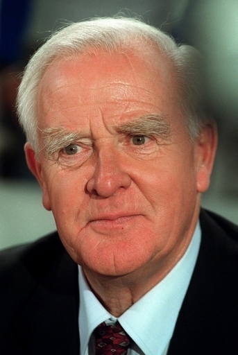 「英国は実際に暗殺を行っていた」、スパイ小説家のル・カレ氏