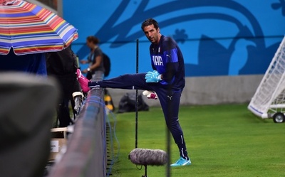 イタリアの守護神ブッフォン、イングランド戦欠場へ