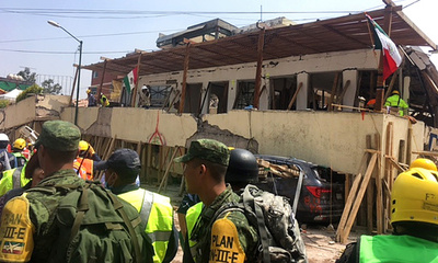 メキシコ地震、建物倒壊は「人災」か 違法建築や行政の怠慢問う声