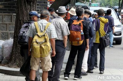 韓国で増える高齢労働者…「定年延長」論議で政府と労組の対話の扉が開くのか