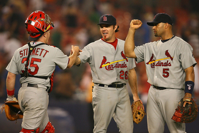 カージナルス 延長の末メッツを降す