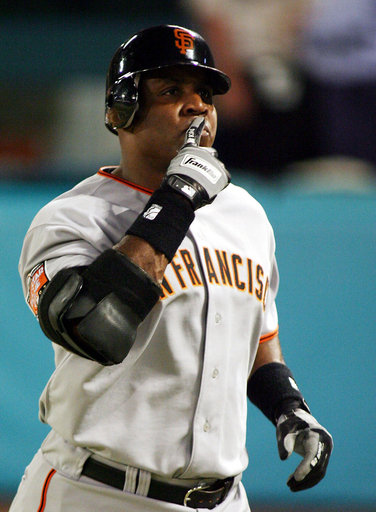 バリー・ボンズ 通算760号本塁打でチームを勝利に導く