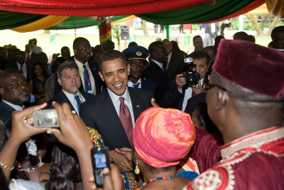 オバマ大統領の歴史的訪問に熱狂するガーナ
