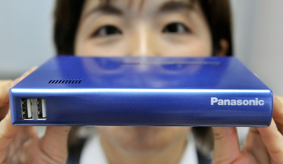 パナソニック、新開発の小型燃料電池を公開