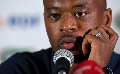 エブラ「根拠のないうそ」、人種差別とするベンゼマの主張を否定